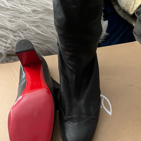 The “Gena” Louboutin is a great staple boot you will wear forever! - Picture 4 of 6